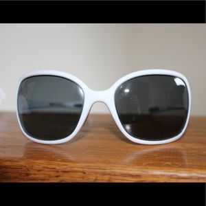 Women’s Oakley Polarized Sunglasses